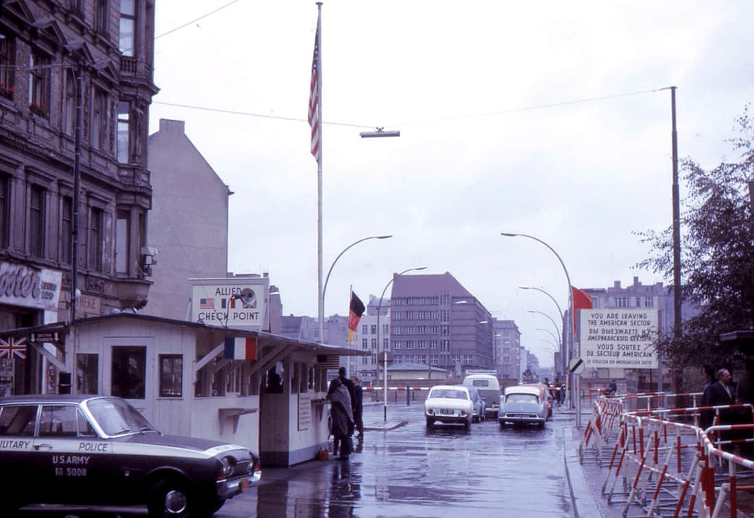 Checkpoint Charlie in Berlin (1963) | Roger W. | Flickr