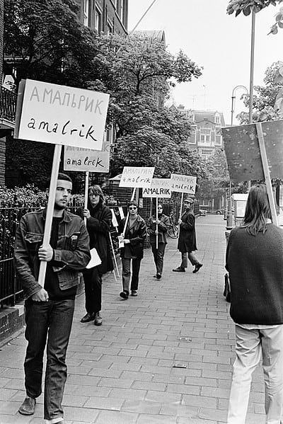 Demonstration against arrest of writer A. Amalrik in front of Russian Trade Representation Building (1970) Rob Croes | Wikimedia Commons
