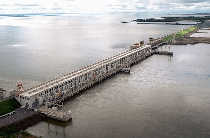 The Yacyretá Dam (2006), WikiMedia Commons