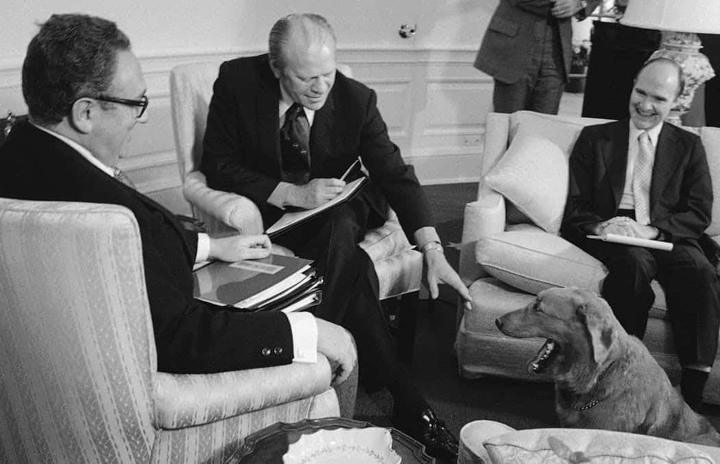 Brent Scowcroft with Gerald Ford and Henry Kissinger  (November 1975) (Charles Tasnadi) | Associated Press