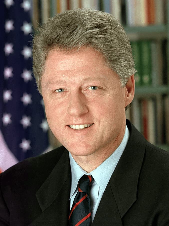 Official White House photo of President Bill Clinton, President of the United States (January 1993) Bob McNeely | wikipedia.org