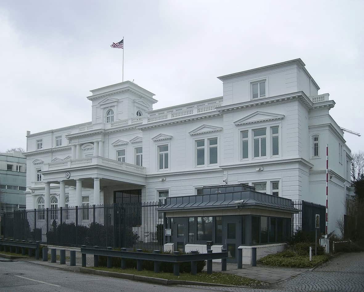 The Consulate General of the USA in Hamburg (March 2009) (Garitzko) | Wikimedia