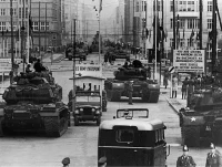 U.S. Army Face Off Against Soviet Tanks, Berlin 1961 (1961) U.S. Army | Wikimedia Commons