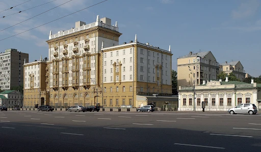 The old U.S. Embassy building on Mokhovaya street, where Sommerlatte served as reporting officer. 