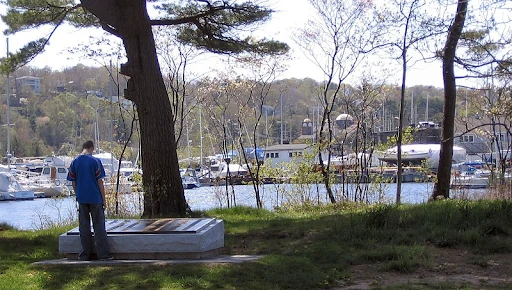 Deadmans Island Halifax (2006) Verne Equinox | Wikimedia Commons