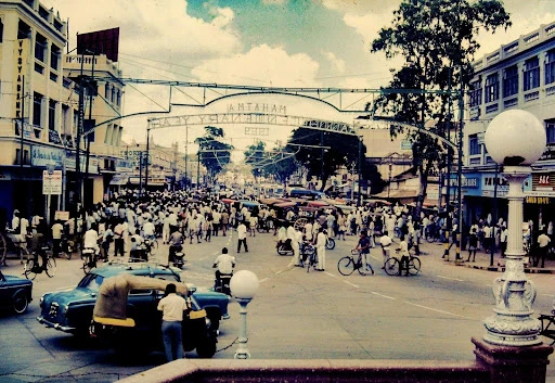 Downtown Bangalore shopping area, 1969. Frank J Young, “47 Aerogrammes: A Passage Through India, 1969-1970.”